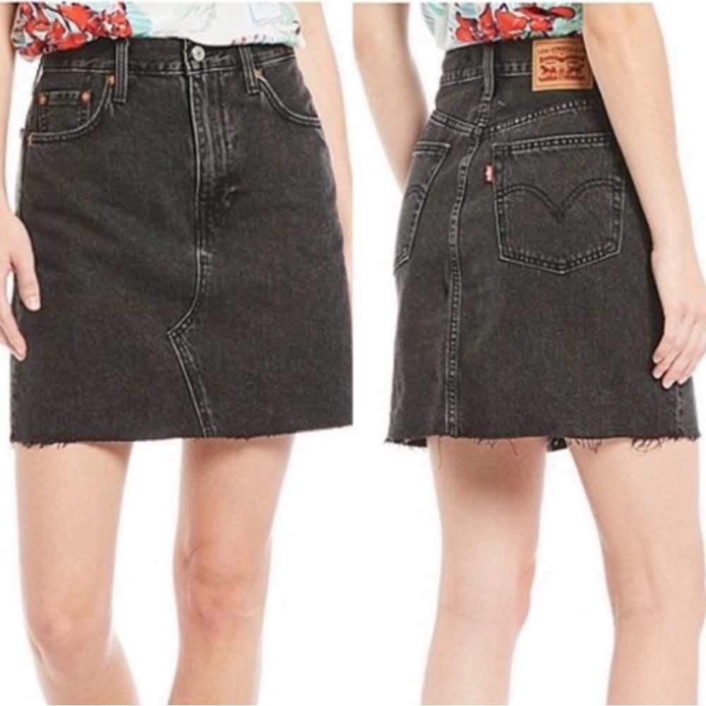 Levi’s high waisted denim skirt, size 30